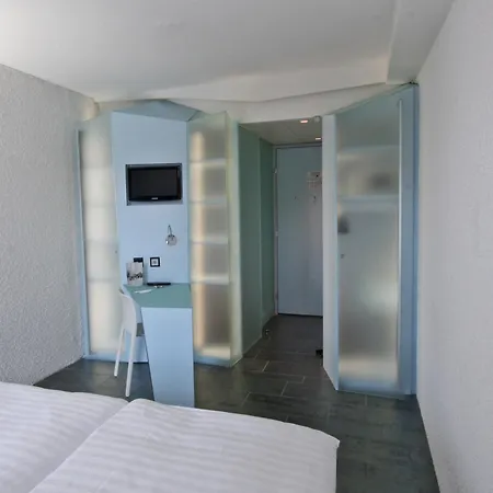 Cristal Design 3*